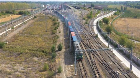 The Number Of China European Freight Trains Exceeds Thousand