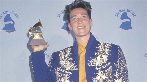 GRAMMY Rewind: K.D. Lang Honors Her First GRAMMY Win With A Celebratory ...