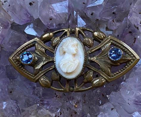 Antique C 1910 Natural Sapphire With Cameo Pin Vintage Jewerly Collect