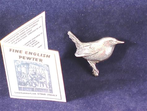 Gift Boxed Pewter Garden Bird Wren Robin Tie Pin Brooch Amazon Co Uk