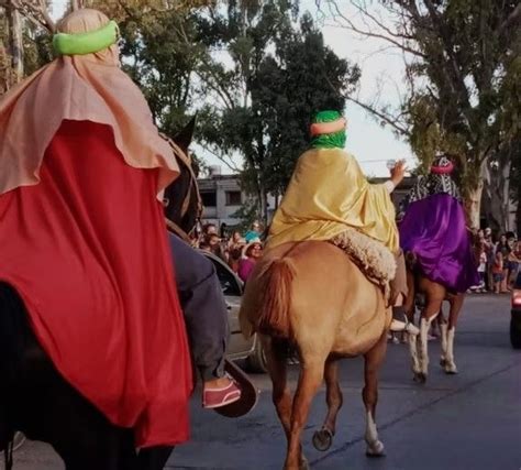 Los Reyes Magos Recorrieron Patagones En Una Multitudinaria Cabalgata