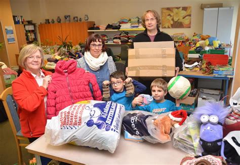 Teilen lernen und dafür mit Dank belohnt werden Oeffentlicher