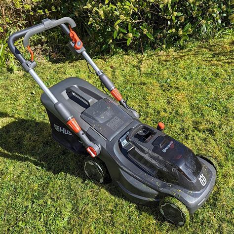 Husqvarna Aspire LC34 P4A Review One Clever Compact Mower Expert Reviews