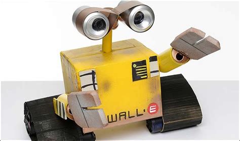 Pin By Anne Marie Neser On Skooltake Arts Crafts Wall E Robot