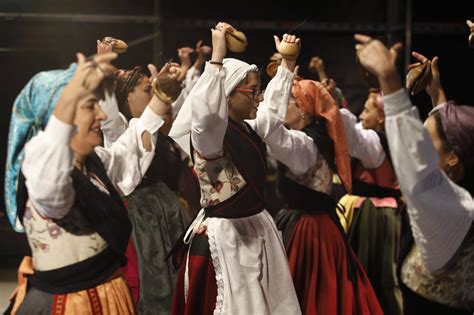 El Festival Folcl Rico De Gij N Arranca Con Folixa De Medio Mundo En