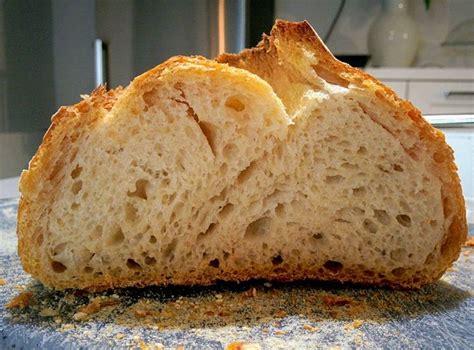 Pane Con Farina 0 E Semola Rimacinata Integrale Food Bread