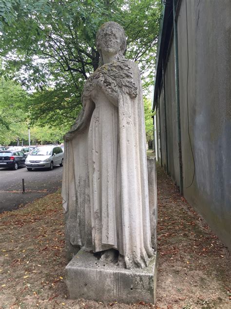 Statue Monument Mort St Germain En Laye Yvelines Infos