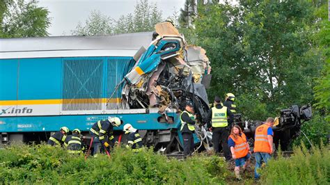 Czech Train Crash Three People Dead Eight Seriously Injured Cnn