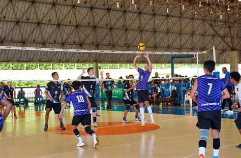 Campo Grande domina etapa do voleibol de 15 a 17 anos título no