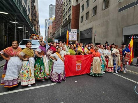 La Jota A Monteagudo En La Quinta Avenida Murcia Abre El Desfile Del