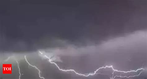 Thunderstorms Lightning Likely In Kerala Till March 19 Kochi News