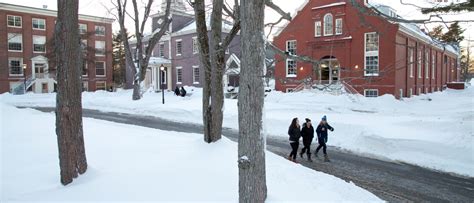 Videos and Photos | UNE School of Pharmacy in Maine