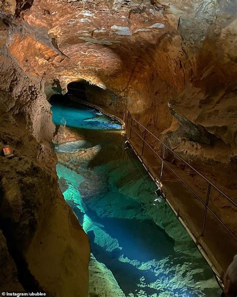 How to visit Jenolan Caves Blue Lake in the NSW Blue Mountains | Daily ...