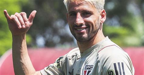 S O Paulo Treina No Ct Ap S Vit Ria Sobre O Flamengo Na Copa Do Brasil