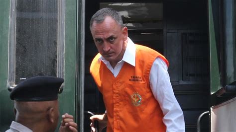 Michael David Sode In Bali Court Over Urinating Dogs Daily Telegraph