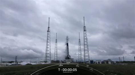 Spaceflight Now On Twitter Liftoff Of Spacexs Falcon 9 Rocket From