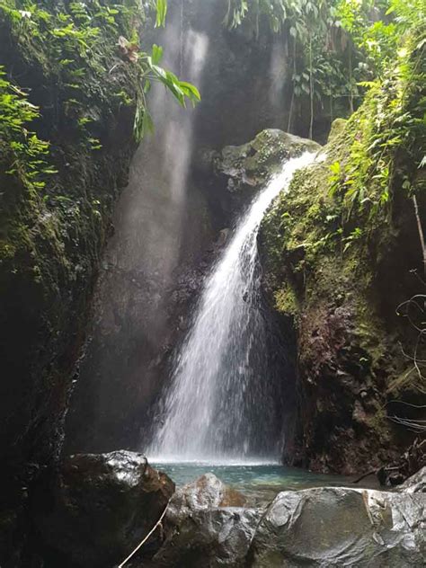 Cascade Trou Diable Bouillante D Couvrez La Guadeloupe