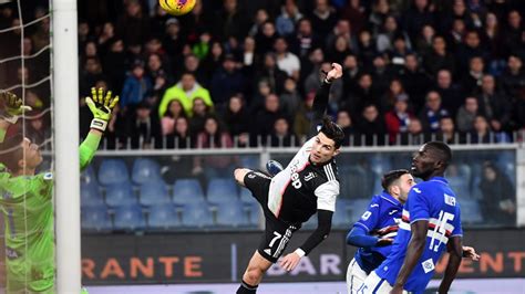 Ronaldo batte il record di gol di Pelé Il video dei gol di CR7 in