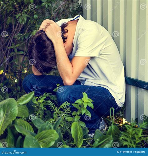 Hombre Joven Triste Al Aire Libre Imagen De Archivo Imagen De Humano