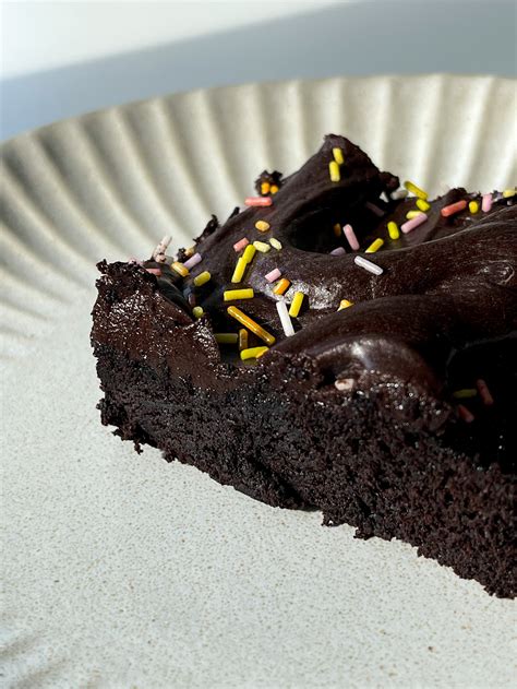 sirup house — Chocolate cake with a chocolate glaze-frosting