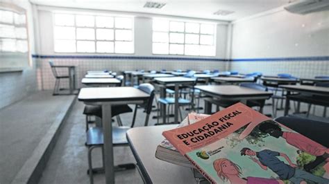 Escolas P Blicas Estaduais Do Cear V O Concluir Semestre Letivo De