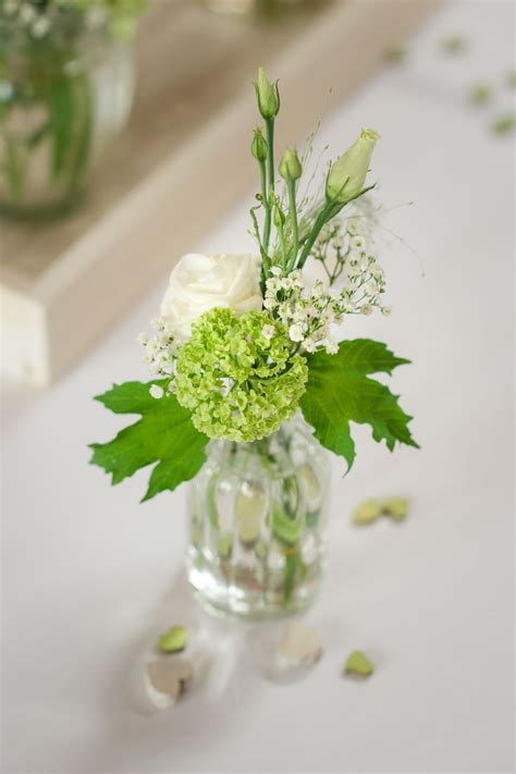 Table Decoration In Spring Colors White And Green Spring Colors