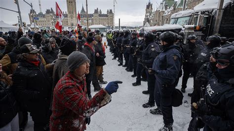 Ottawa Police Were Left Floundering During Convoy Top Official Tells