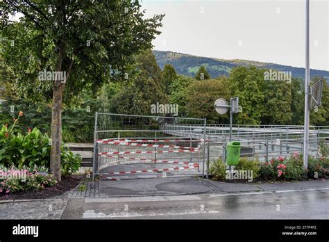 Hochwasser Gefahr Überschwemmung Wasser Isel Iselkai Kai