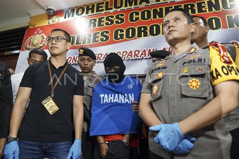 POLISI TANGKAP PELAKU PEMBUNUHAN ANTARA Foto