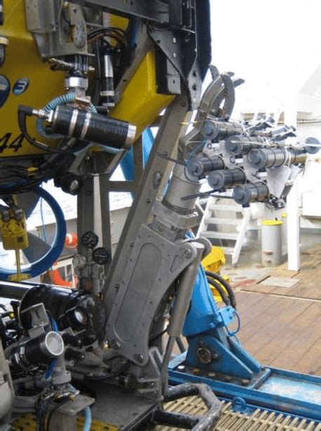 Niskin bottle array on the ROV. | Download Scientific Diagram