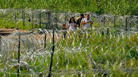 Otros 20 Mil Cubanos Llegaron A La Frontera De EEUU En Agosto En 11