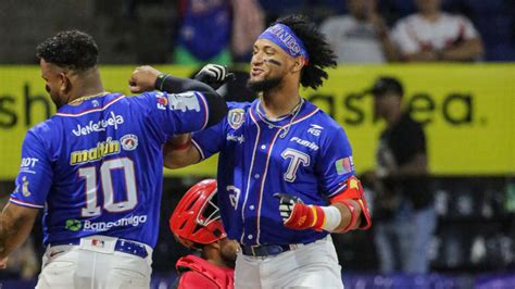 Tiburones Sigue De Primer Lugar En La Tabla De Posiciones De La Lvbp