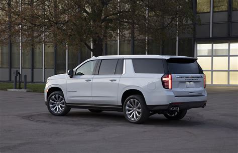 2021 Chevrolet Suburban Retains Old Models Prices Starts From 52995