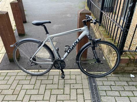 Giant hybrid bike | in Oval, London | Gumtree