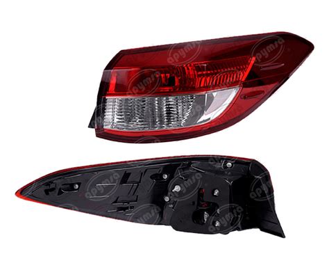 CALAVERA AUTOMOTRIZ DERECHA EXTERIOR TOYOTA YARIS 18 22 4 PUERTAS S