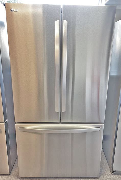 Samsung vs. LG Refrigerators: 7 Key Differences & How to Choose