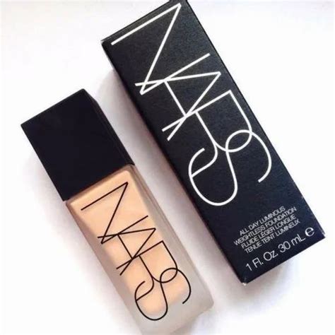 Nars Sheer Glow Foundation Mont Blanc Light 2 Light W Pink Undertone