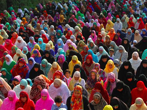 Photos Muslims Celebrating Eid Al Fitr Business Insider