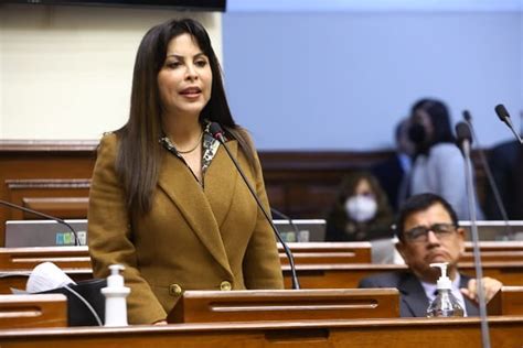 Patricia Chirinos solicita citar al ministro Tineo por designación de