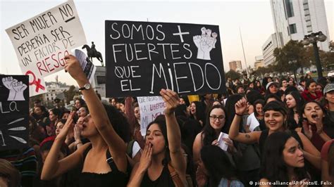 Reportaje Dw La Ola Feminista Que Remece A Chile Nuevo Poder