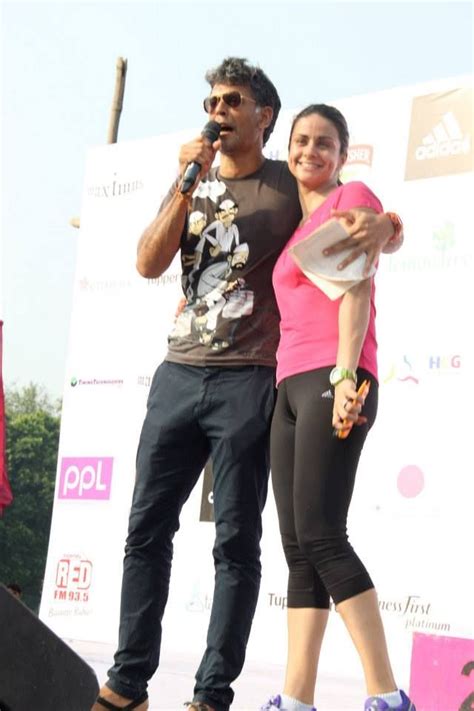 Milind Soman And Gul Panag At Pinkathon Delhi Capri Pants