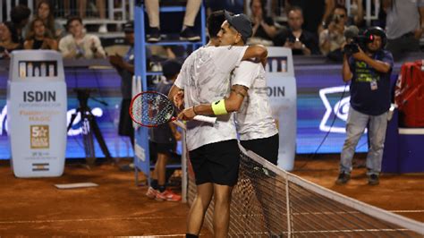 Fotos Alejandro Tabilo celebró en el Chile Open su primer triunfo