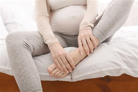 Swelling During Pregnancy What To Expect And How To Manage