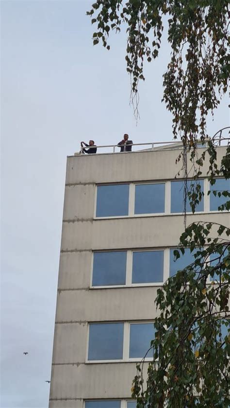 source ba Šta se dešavalo na protestima ispred OHR a Službenici sa