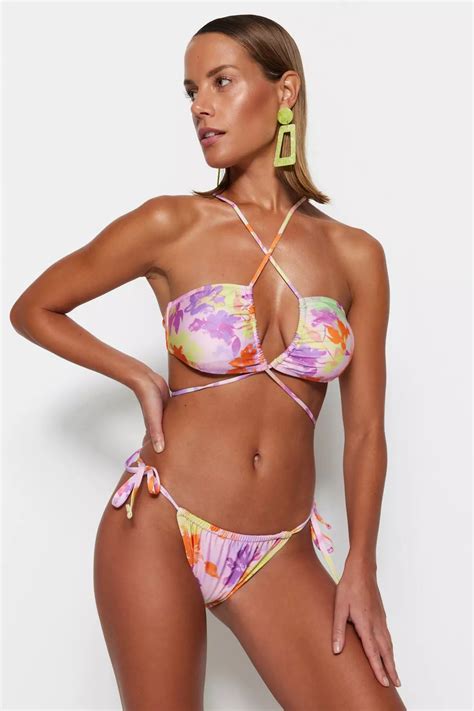 Buy Trendyol Floral Pattern Tunnel Bikini Bottoms With Regular Legs