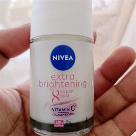 NIVEA Extra Brightening 8 Superfood Roll On Antiperspirant Deodorant