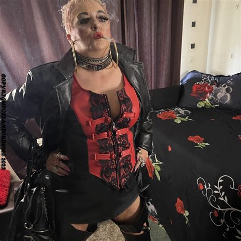 WHEN YOU RE READY FOR THE STREETS AFTER YOU FINISH 9 5 SHIRL 173 Nude Pics XHamster