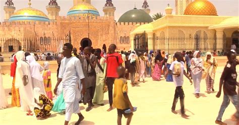 Le grand Magal de Touba au Sénégal dévotion et bonnes affaires se