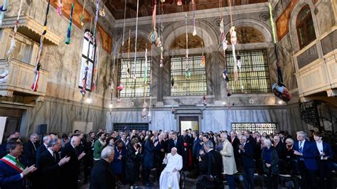 Il Papa il mondo ha bisogno dellarte città rifugio per tutti