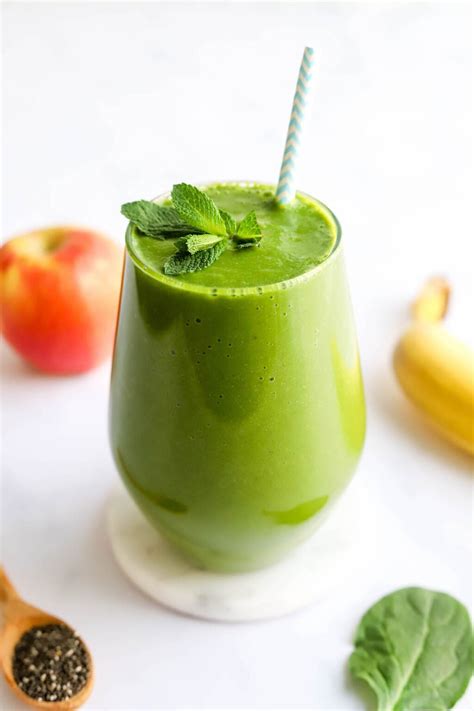 My Favorite Green Juice + Benefits of Juicing - Eating Bird Food